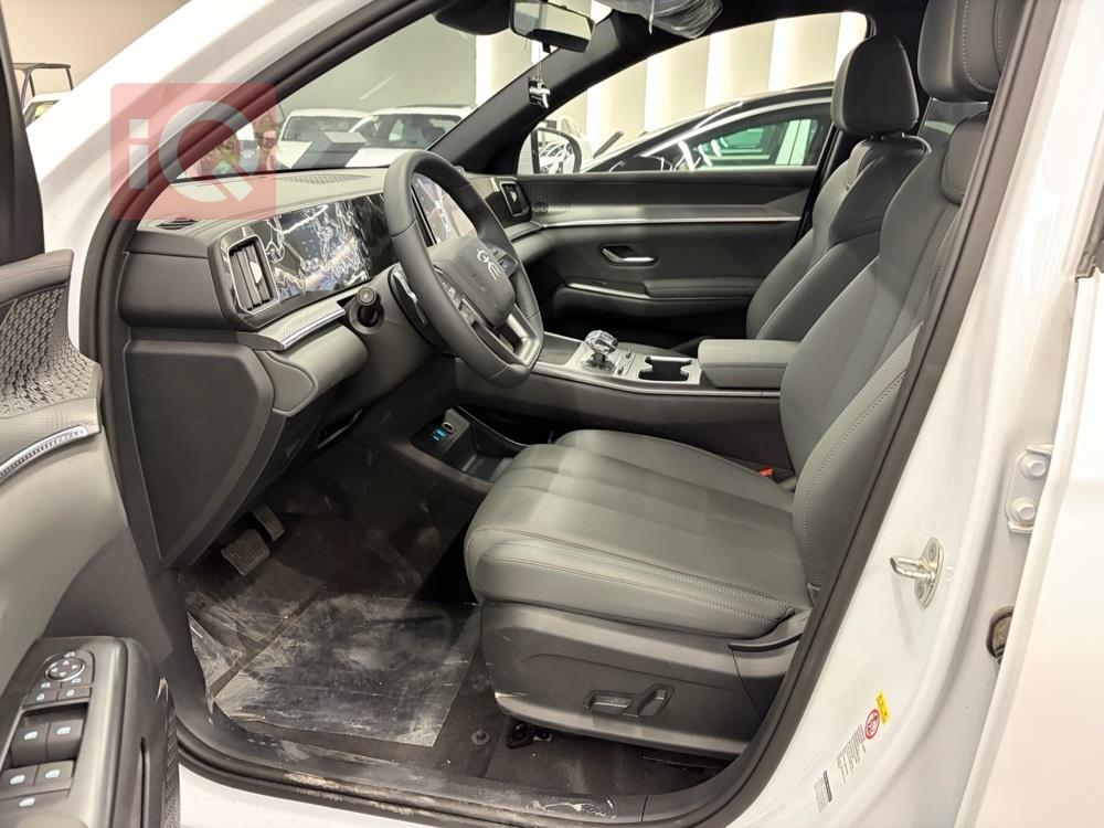 https://cdn.iqcars.io9e2370f2-742a-42a9-95e5-3e04fca312f6_8.jpg